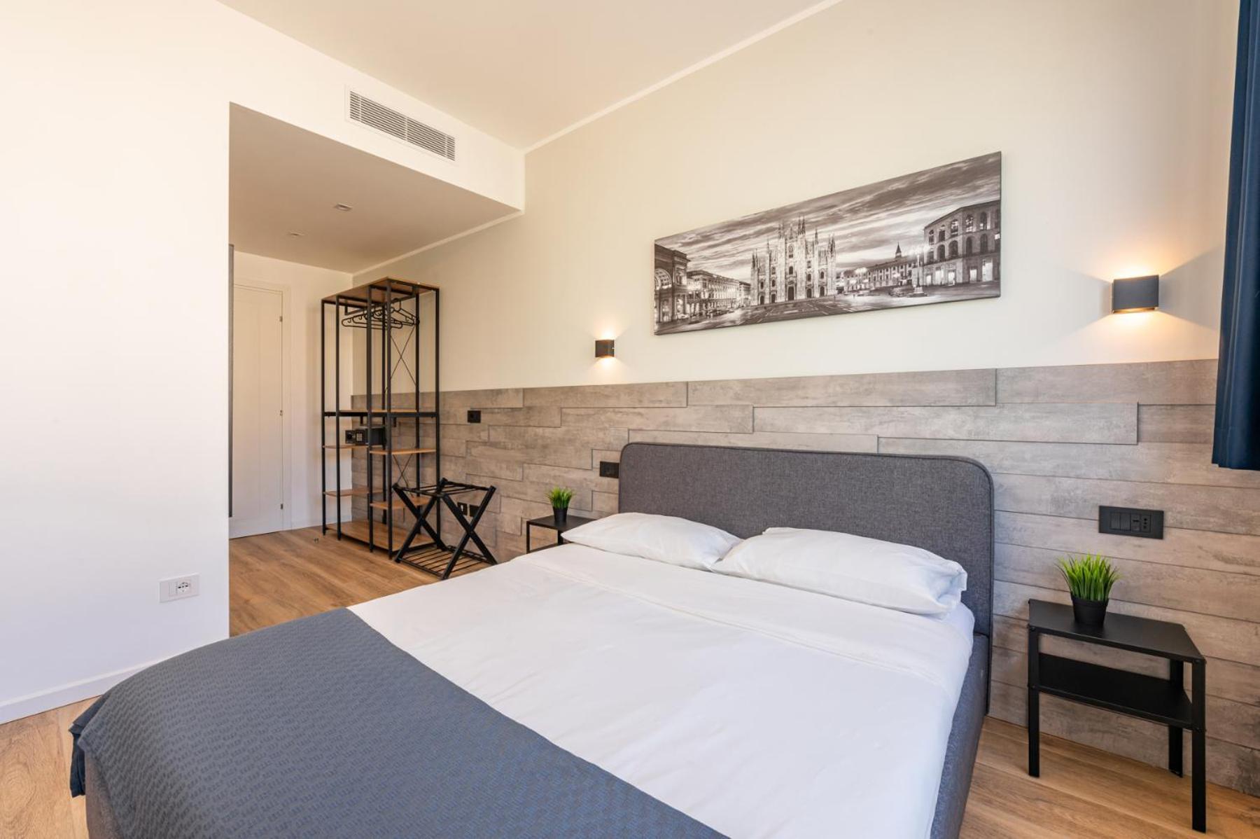 Deluxe Room,1591351888:JPEG